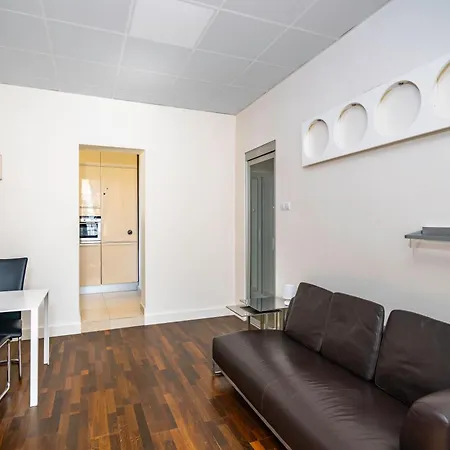 Daire 1bd - Perfect Location By Flat Mаnаger *